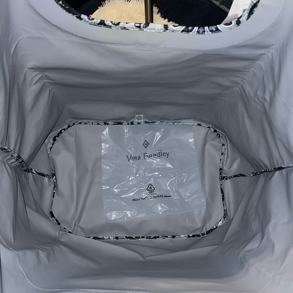 🆕❣️Vera Bradley Tranquil Medallion Patter Throw Blanket & Collapsible Hamper - Picture 6 of 9